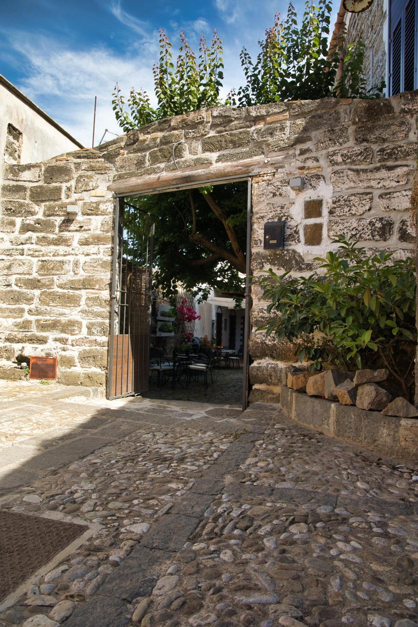 Hotel Baglio Antico Forno Isola di Ustica Exterior foto